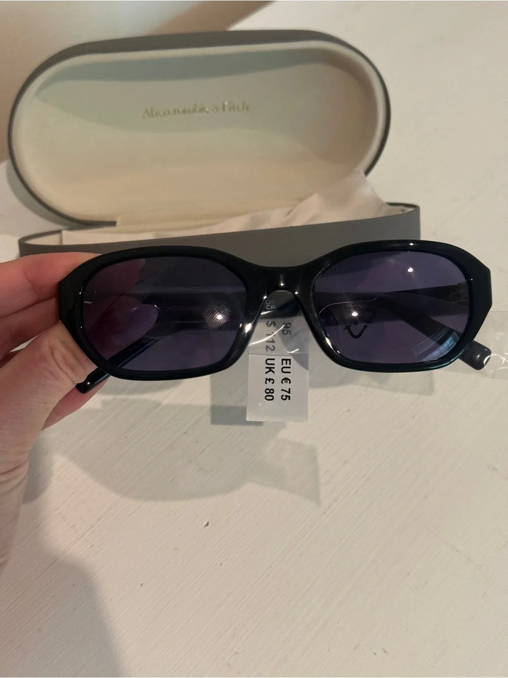Abercrombie & Fitch Black Rectangular Women's Sunglasses